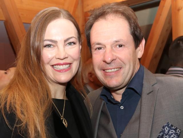 Maklerin Claudia Pinkert mit Eventcaterer René Lehrieder.
�Foto: John R. Braun