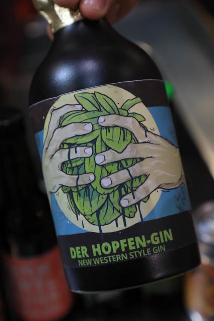 Erster Rundgang auf der Consumenta 2019. | Foto: Udo Dreier