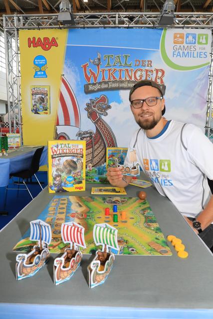 Erster Rundgang auf der Consumenta 2019. | Foto: Udo Dreier