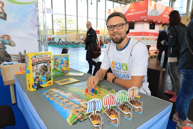 Erster Rundgang auf der Consumenta 2019. | Foto: Udo Dreier