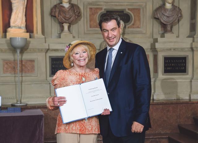 Elke Sommer, Schauspielerin und Malerin. | Foto: Bayerische Staatskanzlei