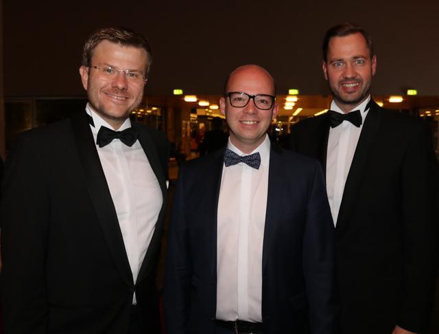 CSU-MdL Jochen Kohler (re.) mit den OB-Kandidaten Marcus König (li., CSU) und Thorsten Brehm (SPD). | Foto: John R. Braun