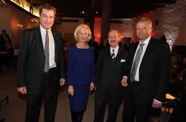 Bayerns Ministerpräsident Dr. Markus Söder, Kulturreferentin Prof. Dr. Lehner, Festredner Prof. Dr. Dieter J. Weiss und Nürnbergs Oberbürgermeister Dr. Ulrich Maly (v.l.).   | Foto: Udo Dreier