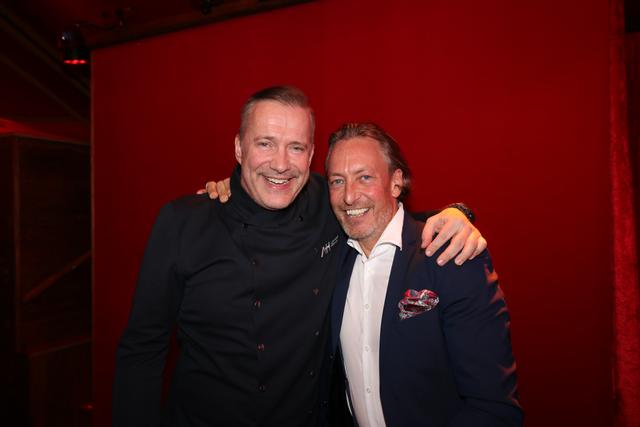 Zwei Profis: Alexander Herrmann und "Bratwurst Röslein"-Wirt Thomas Förster.