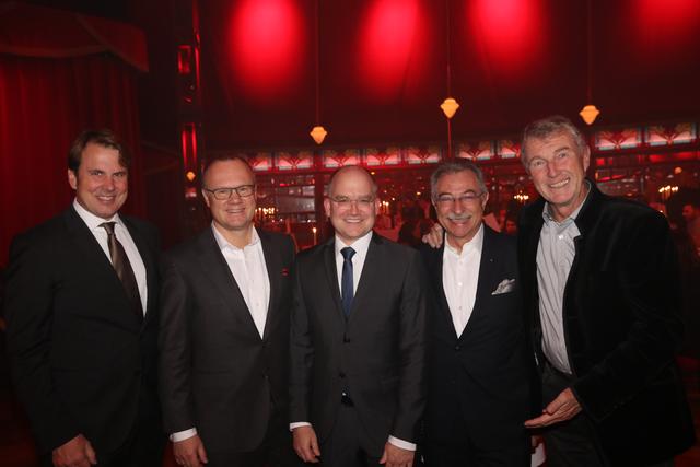 Von links: Michael Oschmann (Unternehmensfamilie Müller Medien), DATEV-Vorstand Dr. Robert Mayr, CSU-Bundestagsabgeordneter Sebastian Brehm, BDI-Präsident Prof. Dieter Kempf und Unternehmer Alexander Brochier. | Foto: John R. Braun