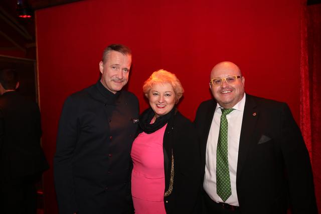 CSU-Landtagsabgeordnete Petra Guttenberger mit Thomas Blösel (re.).