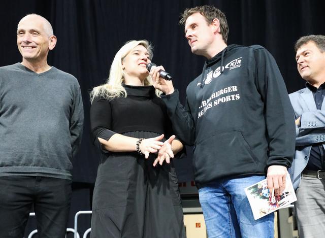 Standpatin beim Tag des Sports in der Bamberger Brose Arena: die Bayerische Gesundheitsministerin Melanie Huml.  | Foto: Nicole Fuchsbauer