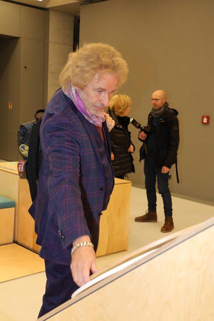 Eine Stunde nimmt sich der Showmaster und Radiostar vor seinem Auftritt für die Privatführung. | Foto: Udo Dreier