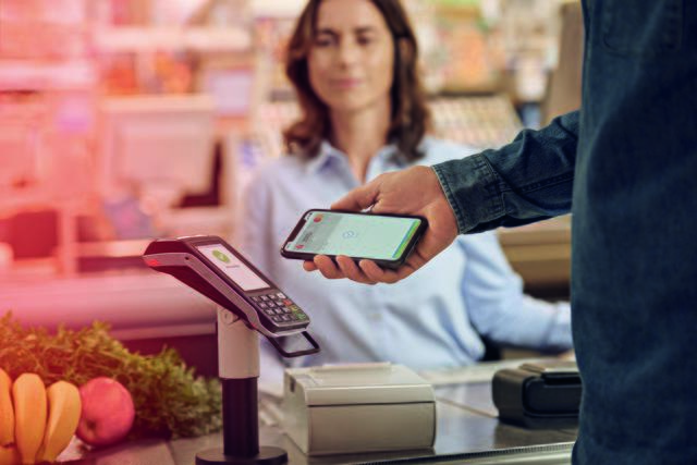 Apple Pay kommt ohne Karte aus. Die Legitimation erfolgt über das Smartphone.�