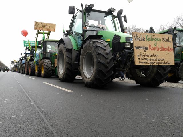 Die Landwirte demonstrieren am kommenden Freitag auf dem Nürnberger Volksfestplatz.  | Foto: ©  Ossikult/stock.adobe.com