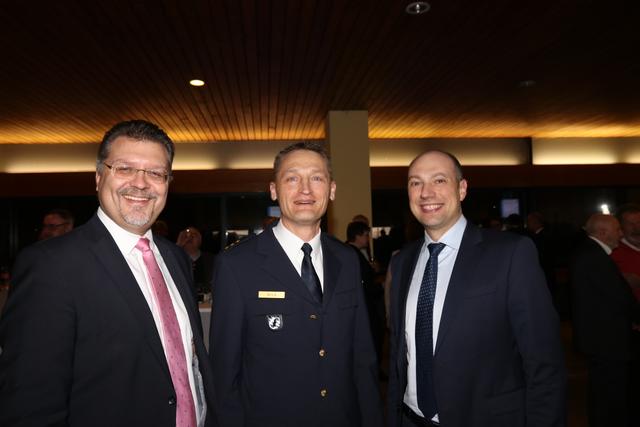 LGA-Vorstand Hans-Peter Trinkl, Polizeidirektor Stefan Beck (IV. BPA) und CSU-Stadtrat Andreas Krieglstein (v.li.). | Foto: John R. Braun