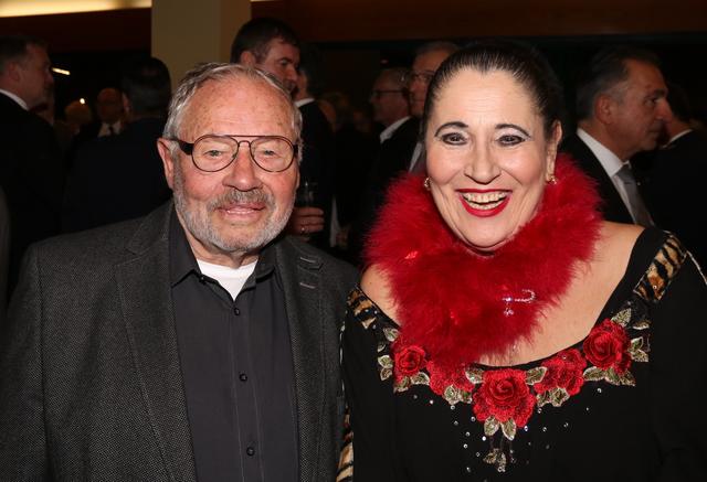 Fahrschul-Legende Günther Schielein und Andrea  Herbst. | Foto: John R. Braun
