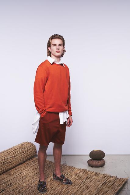 Für eine extra Brise Coolness wird das längere Haar mit Gel unkompliziert nach hintengelegt. Die Slicked-Back- Frisur ist zeitlos und verhilft zu einem Casual Chic. Der perfekte Business- oder Ausgehlook. | Foto: © Zentralverband Friseurhandwerk/Mario Naegler