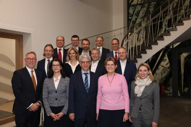 Das neue Präsidium der IHK Nürnberg für Mittelfranken.  | Foto: John R. Braun