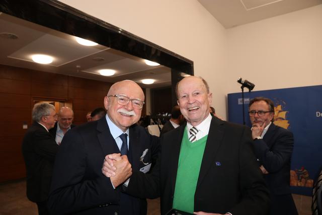 Unternehmer Gerd Schmelzer (li.) mit Gunther Oschmann (Unternehmensfamilie Müller Medien). | Foto: John R. Braun