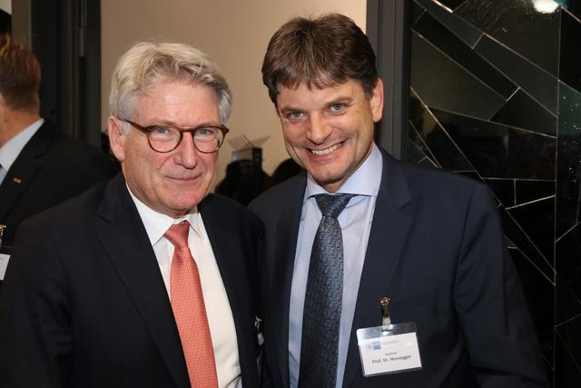 Unternehmer Peter Kurz (li.) mit Prof. Dr. Joachim Hornegger, Präsident der Friedrich-Alexander-Universität Erlangen-Nürnberg. | Foto: John R. Braun