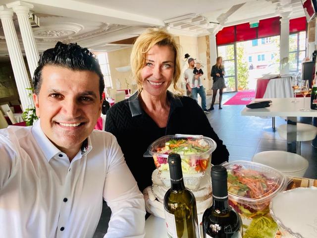 Dagmar Wöhrl holt ihr Essen gerne bei VIP-Gastronom Adelo Kadir.  | Foto: Privat