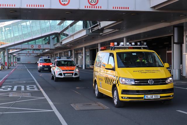 Die ersten Erntehelfer kommen in Nürnberg an. | Foto: Airport Nürnberg