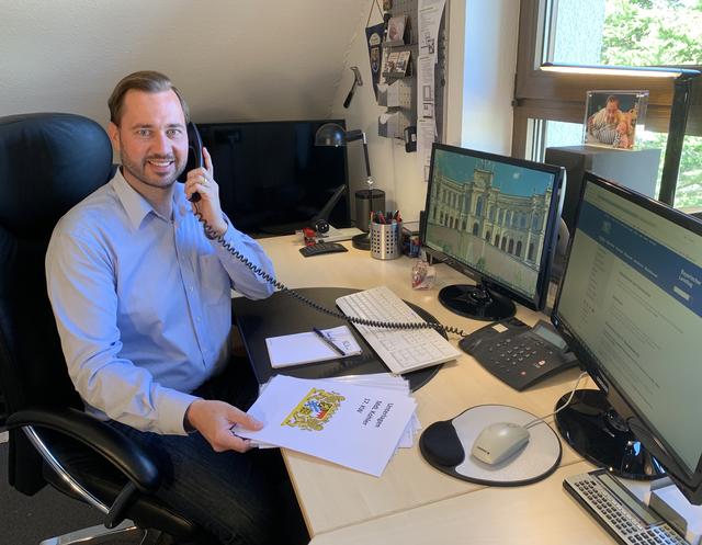 Landtagsabgeordneter Jochen Kohler: „Ich habe im Homeoffice gut zu tun: Briefe, SMS, WhatsApps, Anrufe &amp; Mails von Bürgerinnen &amp; Bürgern, welche es natürlich zu beantworten gilt!“ | Foto: Privat