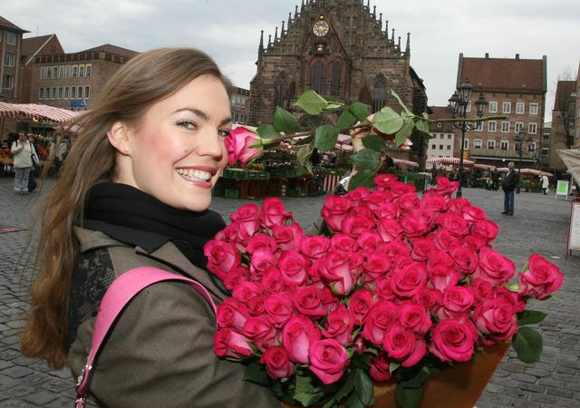 Die schöne Fränkin auf dem Nürnberger Hauptmarkt. | Foto: Udo Dreier