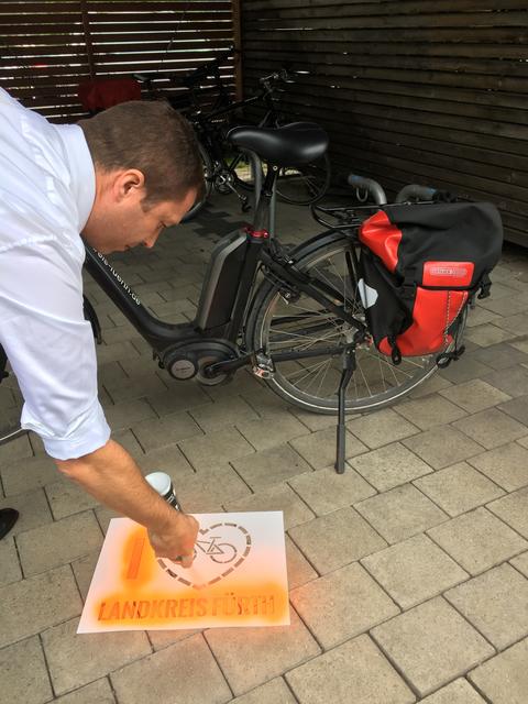 Landrat beim Graffiti-sprühen erwischt!