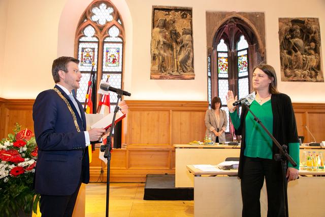 Vereidigung von Elisabeth Ries (Jugend, Familie und Soziales). | Foto: Giulia Iannicelli/Stadt Nürnberg