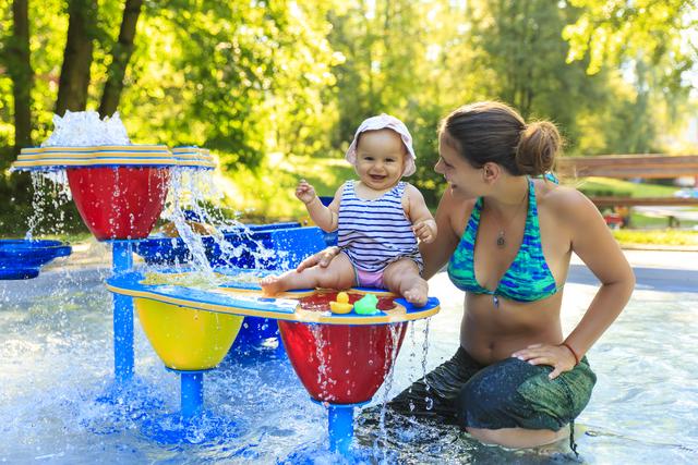 Auch die Kleinsten haben in den Nürnberger Bädern ihren Spaß. | Foto: Stadt Nürnberg / Christine Dierenbach