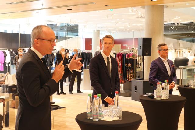 Breuninger eröffnet Flagship Store in Nürnberg. Umbau von über insgesamt 11.000 Quadratmetern Verkaufsfläche. | Foto: Arthur Kreklau