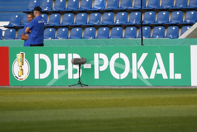 Das Heimrecht im DFB-Pokal bedroht viele Amateur-Vereine in ihrer Existenz.  | Foto: Joachim Sielski