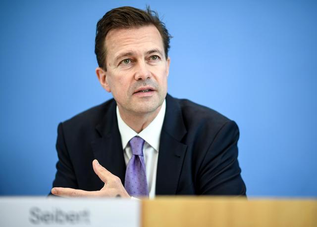 Verweist auf einen Beschluss der Bundeskanzlerin mit den Ministerpräsidenten: Regierungssprecher Steffen Seibert.
