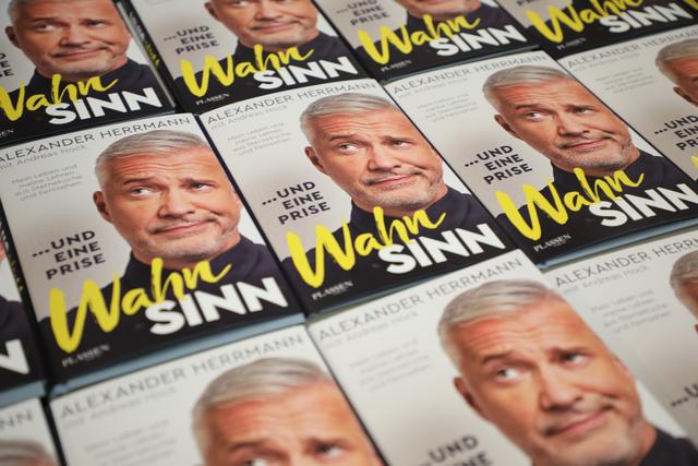 Alexander Herrmann mit Andreas Hock "...und eine Prise Wahnsinn" - Mein Leben und meine Lehren aus Sterneküche und Fernsehen | Foto: Jürgen Friedrich