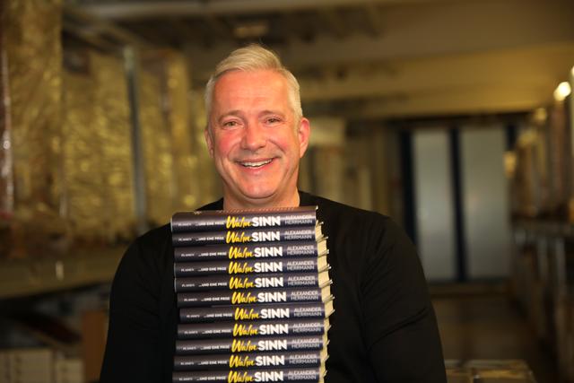 Alexander Herrmann mit Andreas Hock "...und eine Prise Wahnsinn" - Mein Leben und meine Lehren aus Sterneküche und Fernsehen | Foto: Jürgen Friedrich