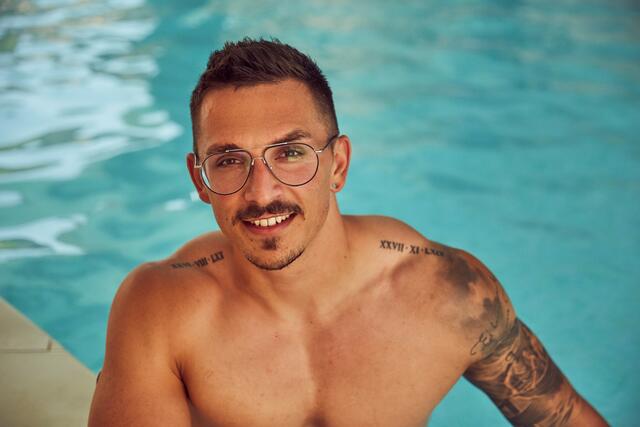 Bei unterschiedlichsten Dates lernt Melissa die Männer kennen – in größerer Runde und unter vier Augen.  | Foto: TVNOW/https://www.tvnow.de/