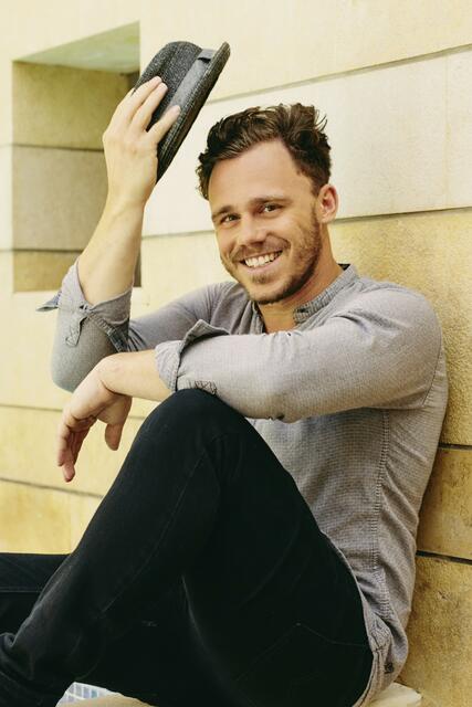 Christian (33), Akrobat aus Berlin: "Ich kann gut nerven."  | Foto: TVNOW/https://www.tvnow.de/
