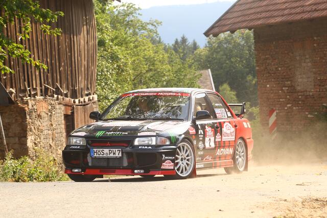 Bei der Oldtimer Classic Rallye Fränkische Schweiz geht‘s sportlich-professionell zu. | Foto: Autohaus Macht/oh