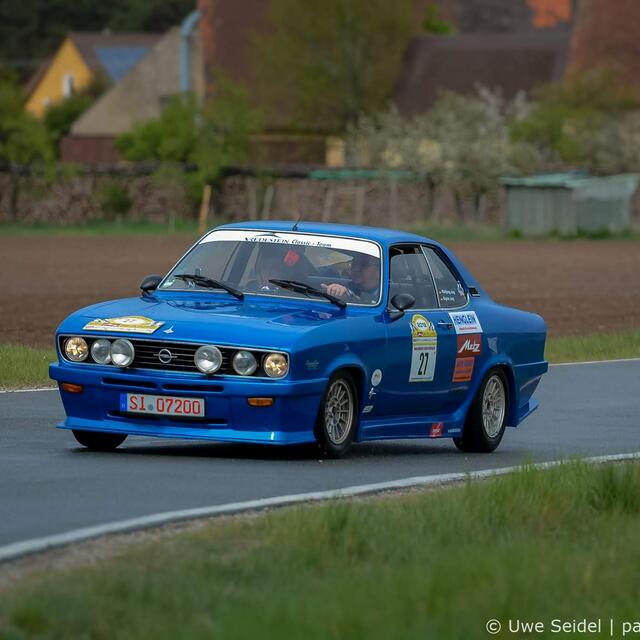 Bei der Oldtimer Classic Rallye Fränkische Schweiz geht‘s sportlich-professionell zu. | Foto: Uwe Seidel/panofoto-franken.de