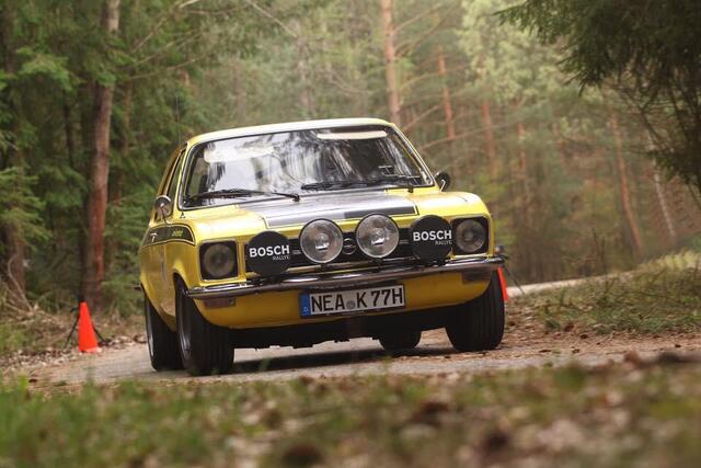 Bei der Oldtimer Classic Rallye Fränkische Schweiz geht‘s sportlich-professionell zu. | Foto: Autohaus Macht/oh
