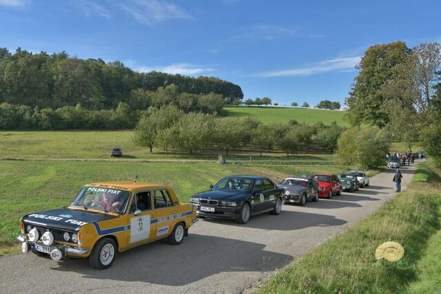 Der Tross in der herrlichen "Fränkischen". | Foto: Fotos: Autohaus Macht, Carshooting Franken, HR Pics, Geo-Select Foto Art