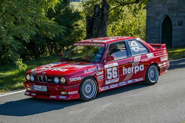 Absoluter Blickfang: der "Herpa"-BMW E30 M3. | Foto: Fotos: Autohaus Macht, Carshooting Franken, HR Pics, Geo-Select Foto Art
