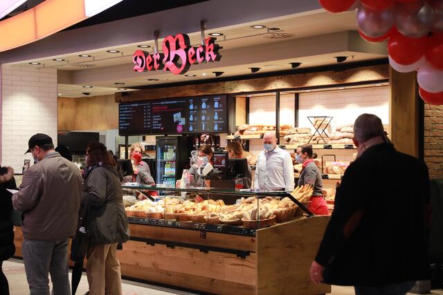 Auch die fränkische Bäckereikette „Der Beck“ aus Tennenlohe ist vertreten.