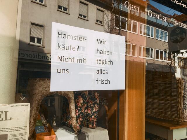 Die Zahl der Kontaktpersonen, die sich in Quarantäne begeben mussten, sind auch in Nürnberg gestiegen. | Foto: Symbolbild/Photo by Tobias on Unsplash