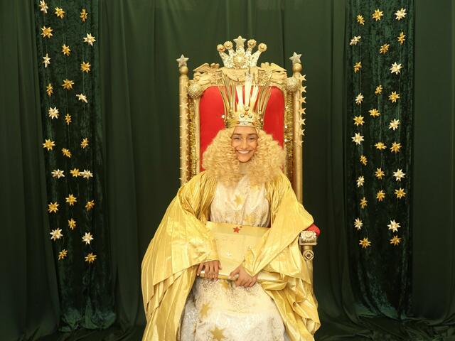 Das Nürnberger Christkind Benigna Munsi gibt es 2020 unter anderem in einem Christkind-Adventskalender zu erleben. Das Bild stammt von der Aufzeichnung des Adventskalenders am 5. November 2020. | Foto: Daniela Fischer / CTZ Nürnberg