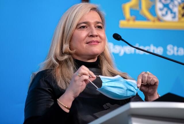 Melanie Huml (CSU), bisherige Gesundheitsministerin von Bayern, nimmt ihren Hut.  | Foto: Sven Hoppe/dpa