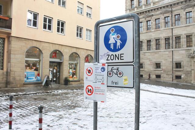 Argument der Kläger: Die Schutzmaßnahmen seien zur Bekämpfung der Pandemie weder geeignet noch erforderlich noch verhältnismäßig. | Foto: Victor Schlampp/Symbolbild