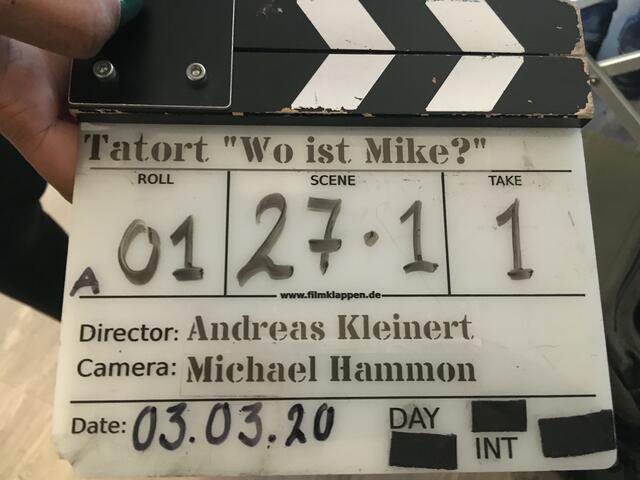 Foto der ersten Klappe am ersten Drehtag, dem 3. März 2020. | Foto: BR/Claussen+Putz Filmproduktion GmbH/Tom Klimmer