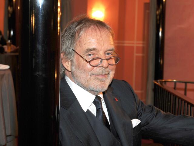 Thomas Fritsch bei der Gala zum 50-jährigen Bestehen der Kleinen Komödie im Bayerischen Hof (2011). Seine Karriere begann der Schauspieler am Theater.  | Foto: picture alliance / dpa