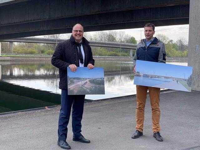 Bürgermeister und Erster Sör-Werkleiter Christian Vogel (l.) im Gespräch mit Projektleiter Bernhard Homering vom Sör-Brückenbau. | Foto: André Winkel / Stadt Nürnberg