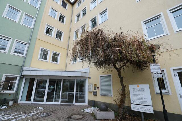 Das gemeinsame Impfzentrum von Stadt und Landkreis Fürth - die ehemalige Seniorenresidenz Curanum in der Rosenstraße 16-20 in Fürth.