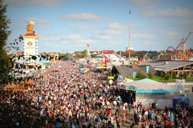 Symbolbild: Nicht nur das Oktoberfest kann aufgrund der Coronapandemie nicht stattfinden. Derart gut besuchte Volksfeste wird es 2021 nicht in Bayern geben. | Foto: Foto von Manuel Joseph von Pexels