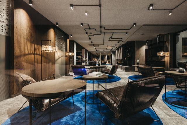 Bar &amp; Lounge. | Foto: Michael Huber / Tirolerhof Tux